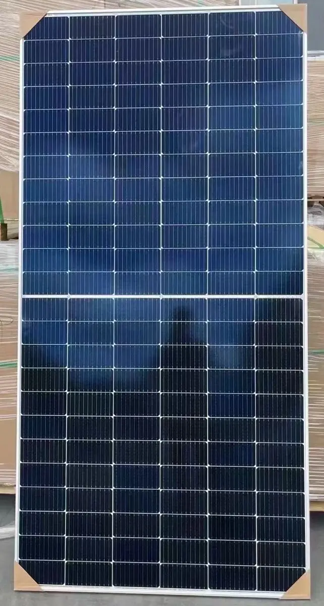 Panel solar LONGi de 720 W